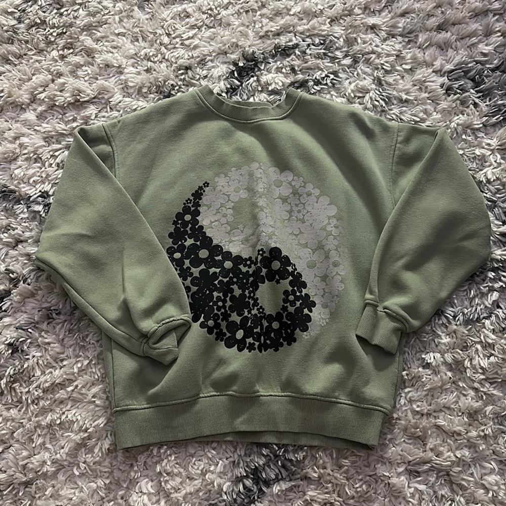 Bella Mae Boutique crewneck!